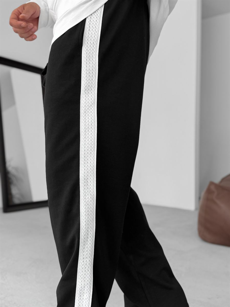 Urban Comfort Wide-Leg Drawstring Pants